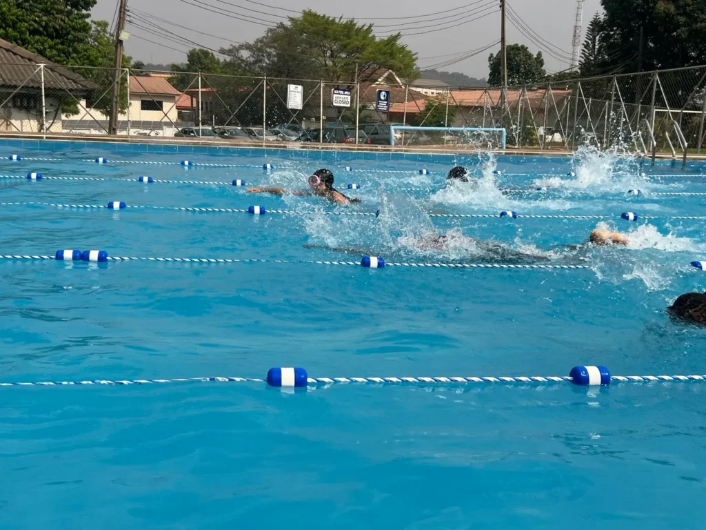 Middle School Swimming (16)
