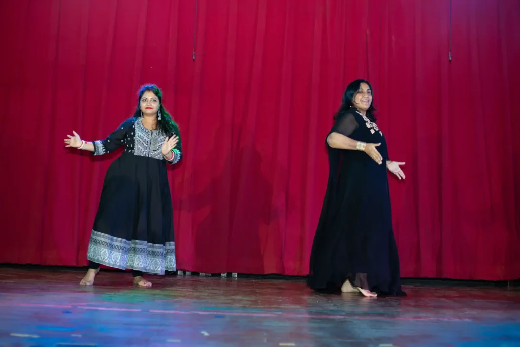 INDIA PARENTS' DANCE (2)